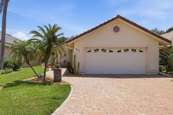 211 Carriage House Lane #211, NOKOMIS, FL 34275