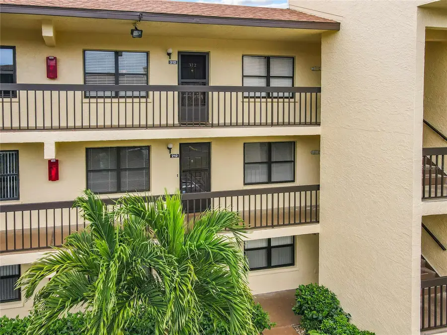 425 30th Avenue W #C212, Bradenton, FL 34205 - #2