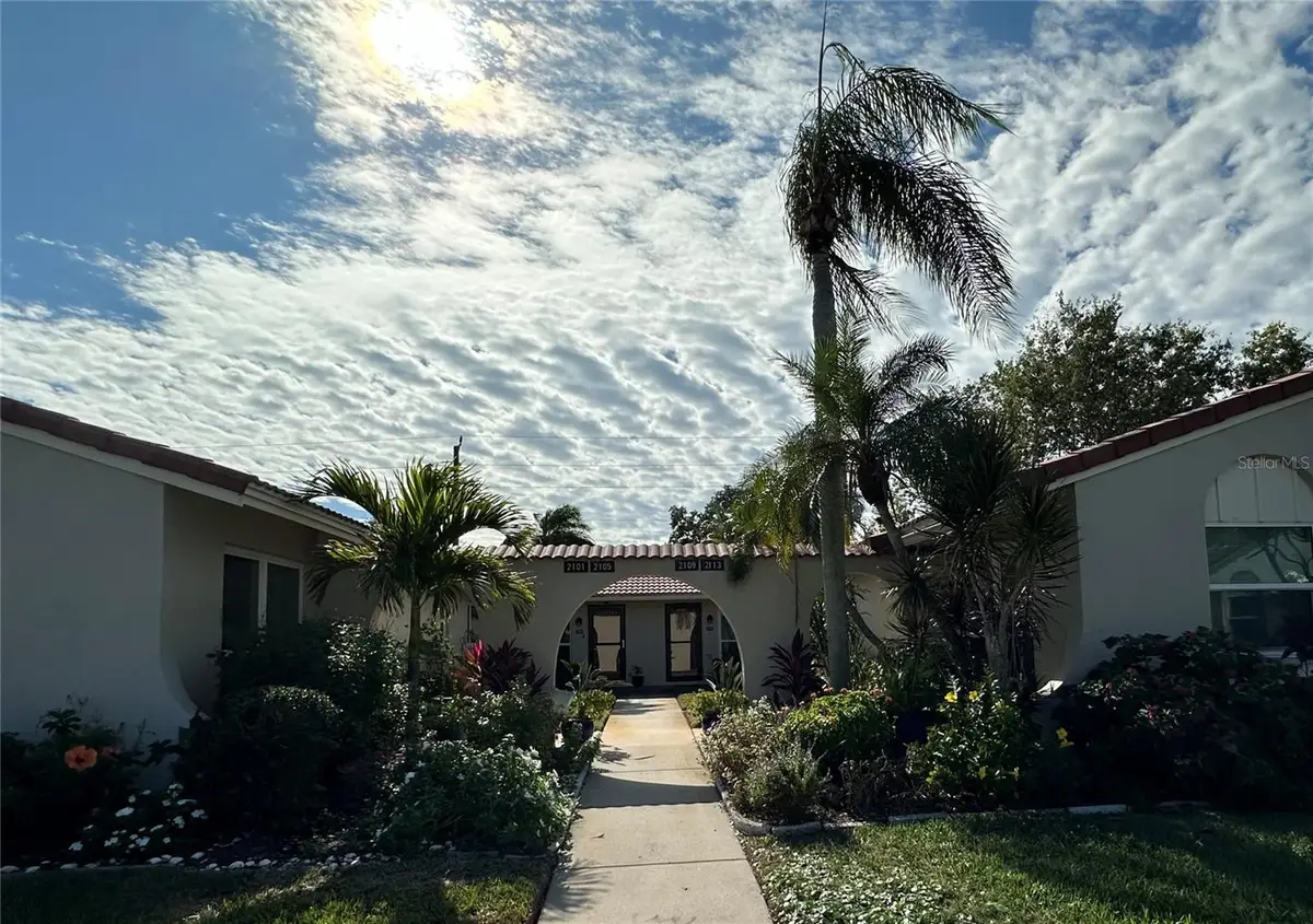 2105 Pueblo Circle #V2, Sarasota, FL 34231 - #1