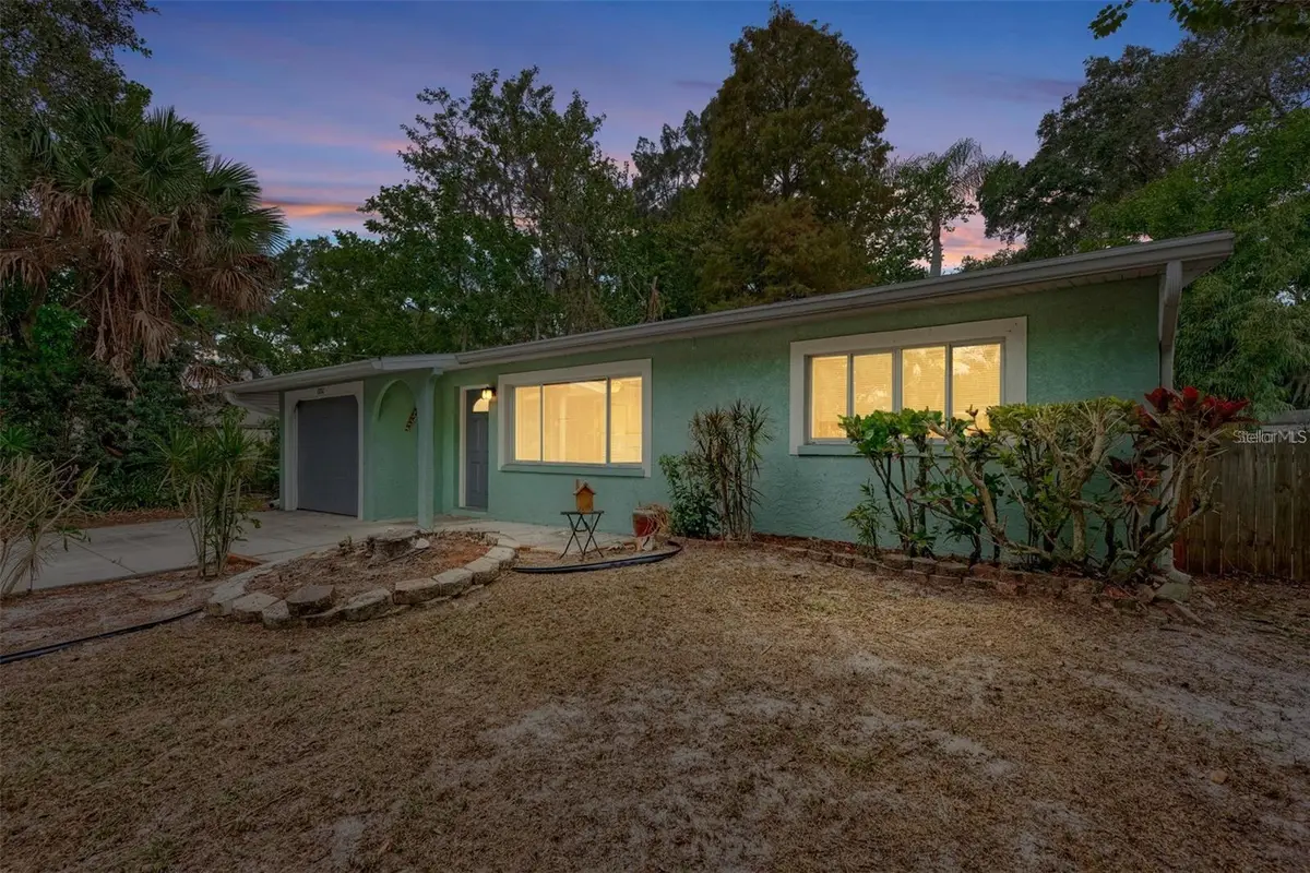 2212 Vinson Avenue, Sarasota, FL 34232 - #1