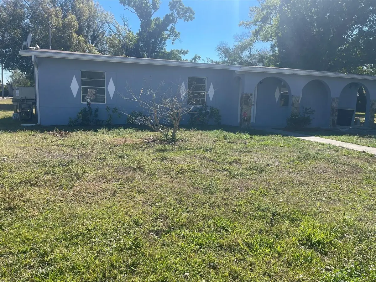 525 E Helen Avenue, Punta Gorda, FL 33950 - #1