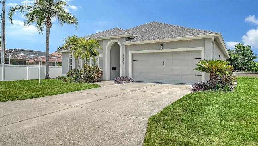 7287 38th Court E, Sarasota, FL 34243 - #3