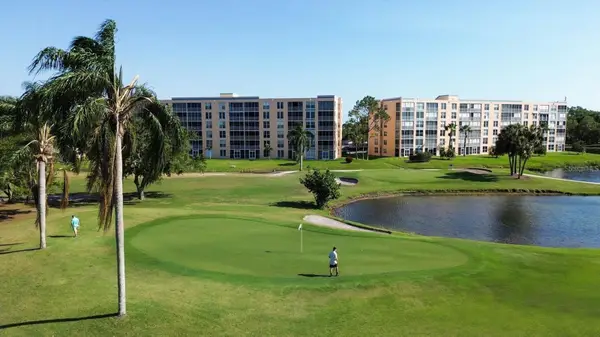 4460 Fairways Boulevard #302, BRADENTON, FL 34209
