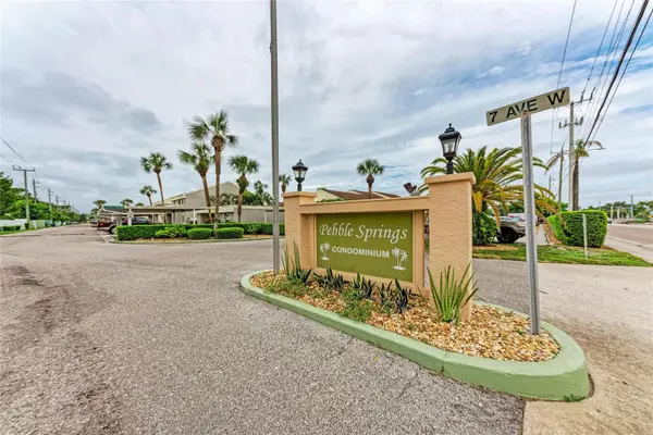 5962 7th Ave W, BRADENTON, FL 34209