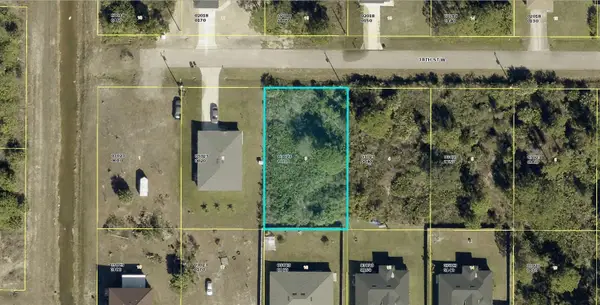 3013 38th Street W, LEHIGH ACRES, FL 33971