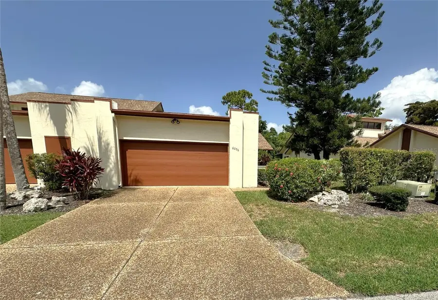 6206 Courtside Drive, Bradenton, FL 34210 - #2