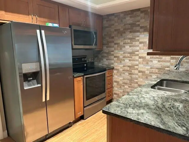 7102 W Country Club Drive N, Sarasota, FL 34243 - #2