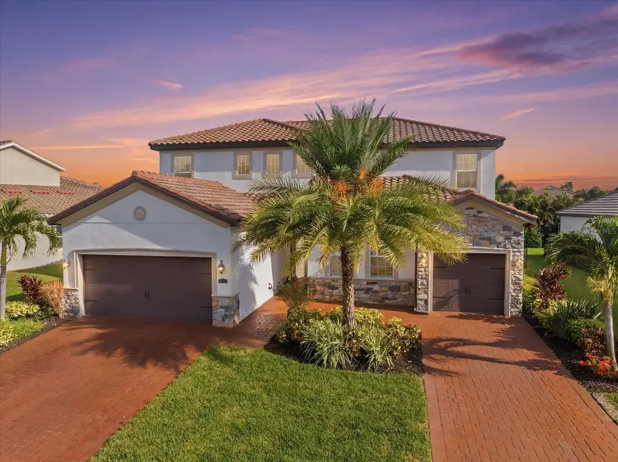 12120 Gannett Place, Lakewood Ranch, FL 34211 - #2