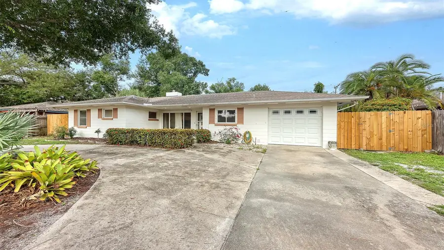 4735 Remington Drive, Sarasota, FL 34234 - #3