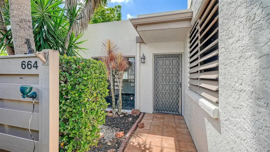 664 Woodlawn Drive, Bradenton, FL 34210 - #3