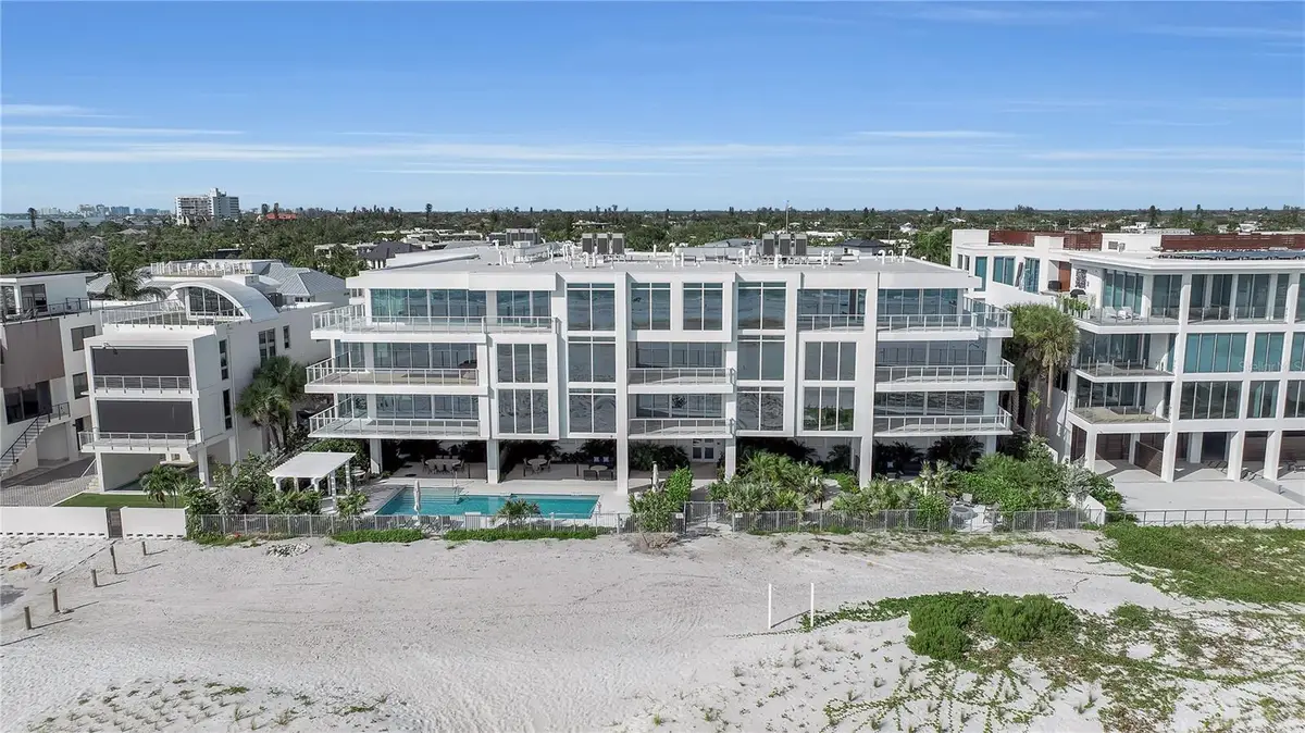 70 Avenida Veneccia #202, Sarasota, FL 34242 - #1