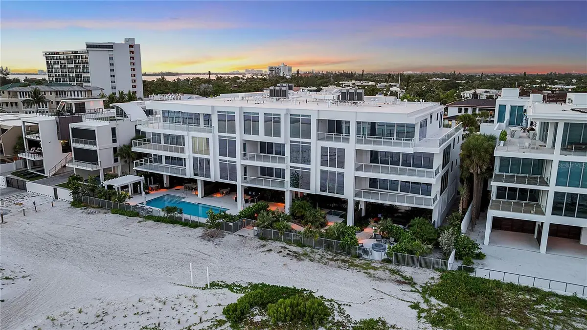 70 Avenida Veneccia #304, Sarasota, FL 34242 - #1