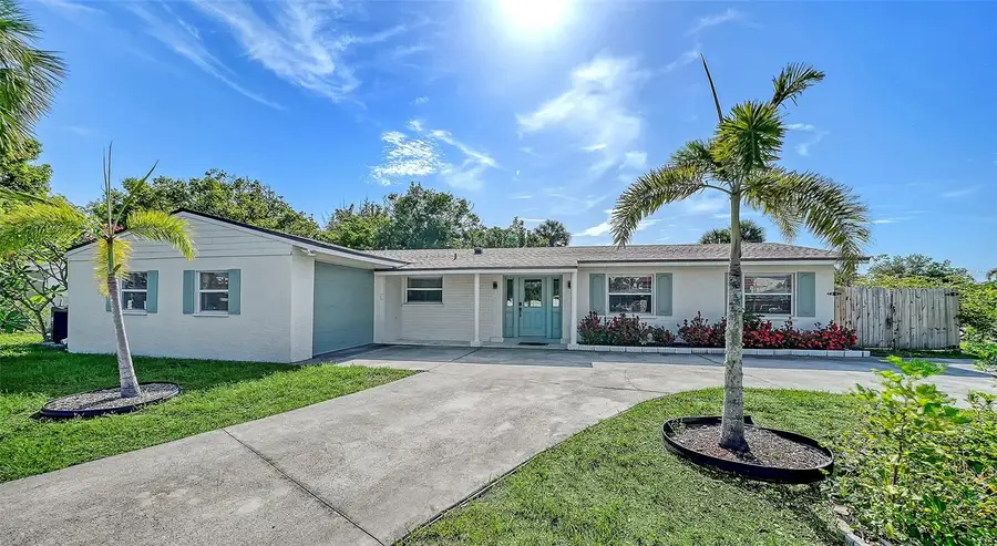 6515 Colonial Drive, Sarasota, FL 34231 - #2
