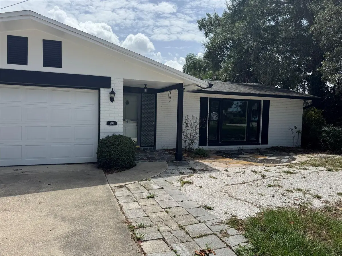 907 S Florida Avenue, Tarpon Springs, FL 34689 - #1