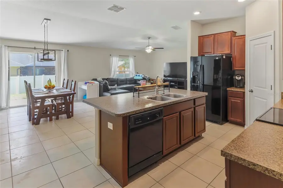 135 Cascade Bend Drive, Ruskin, FL 33570 - #2