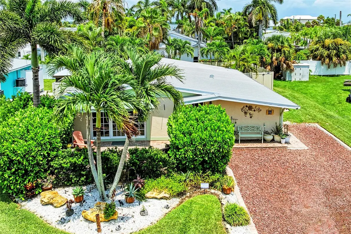 2711 Avenue C, Holmes Beach, FL 34217 - #1