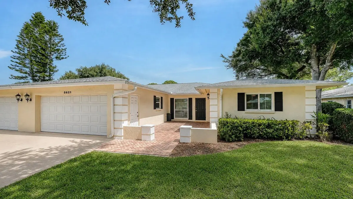 5621 Palm Aire Drive, Sarasota, FL 34243 - #1