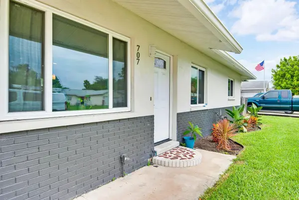 707 65th Avenue Drive W, BRADENTON, FL 34207