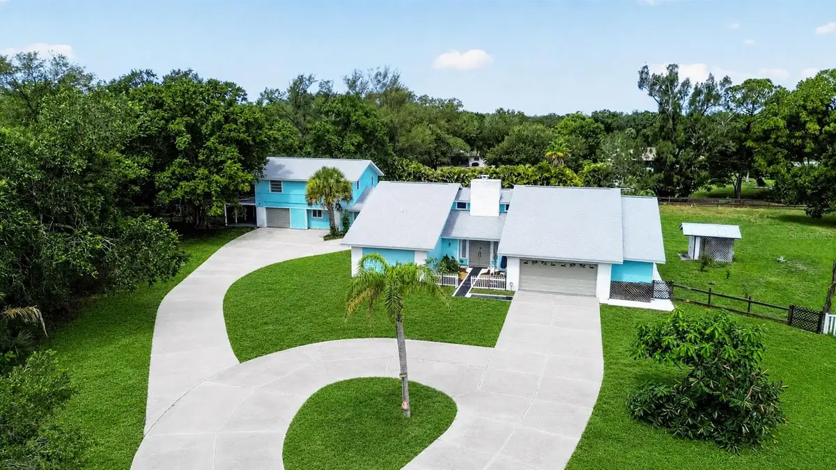 1305 Greenfield Circle, Venice, FL 34292 - #1