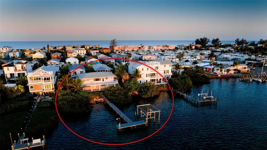 2512 Avenue A, Bradenton Beach, FL 34217 - #3