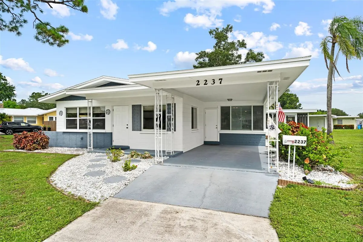 2237 2nd Avenue E, Bradenton, FL 34208 - #1