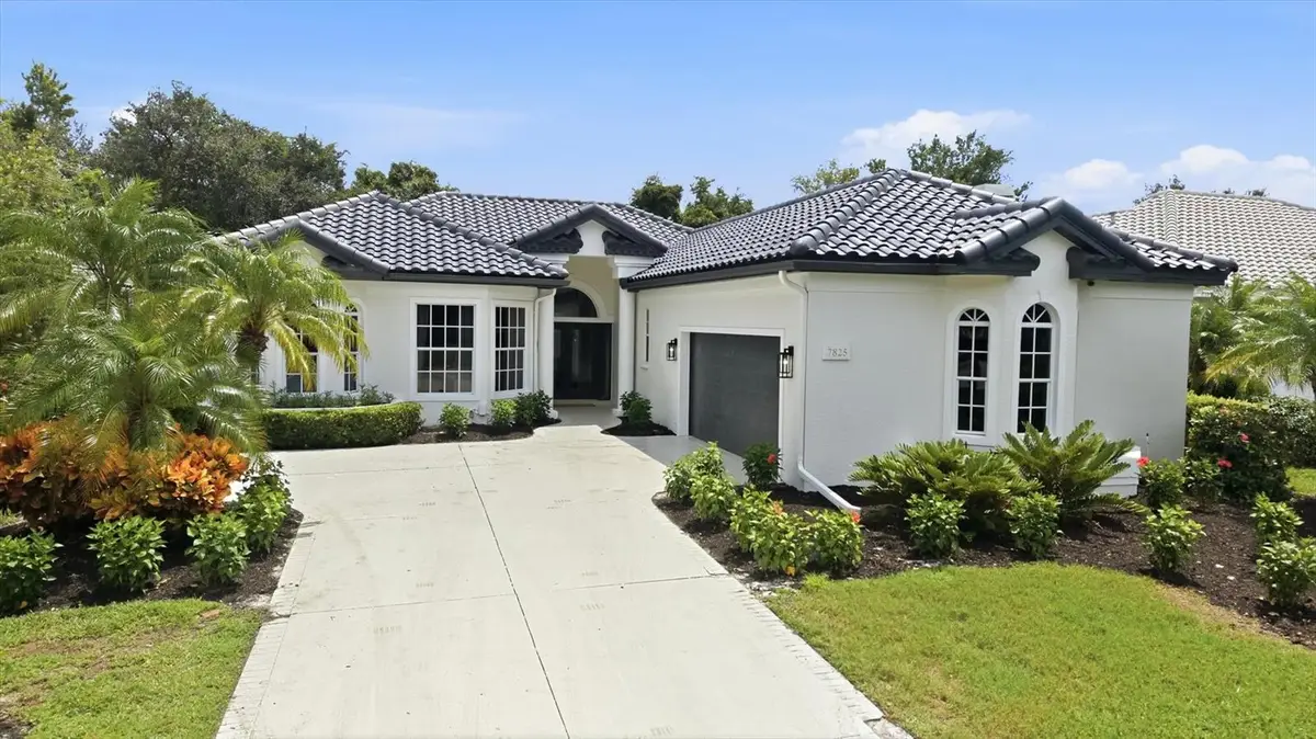 7825 Wilton Crescent Circle, Bradenton, FL 34201 - #1