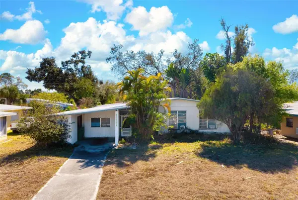 2956 Greenbriar Street, SARASOTA, FL 34237