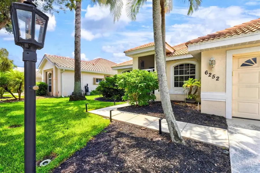 6252 Donnington Court, Sarasota, FL 34238 - #2