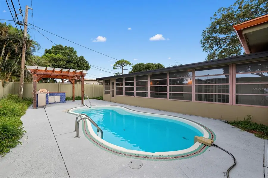 6450 31st Terrace N, Saint Petersburg, FL 33710 - #3