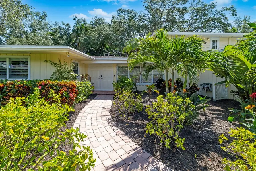 6343 Hollywood Boulevard, Sarasota, FL 34231 - #2