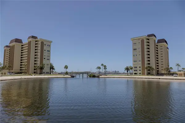 4525 Cove Circle #1107, ST PETERSBURG, FL 33708