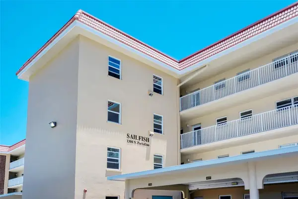 1300 N Portofino Drive #305, SARASOTA, FL 34242
