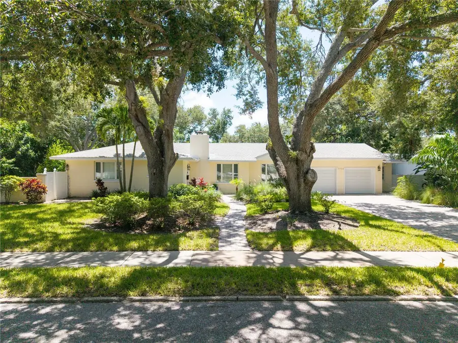 1722 North Drive, Sarasota, FL 34239 - #3