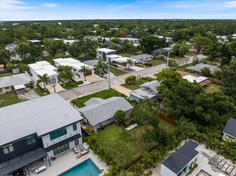 2126 Hyde Park Street, Sarasota, FL 34239 - #3