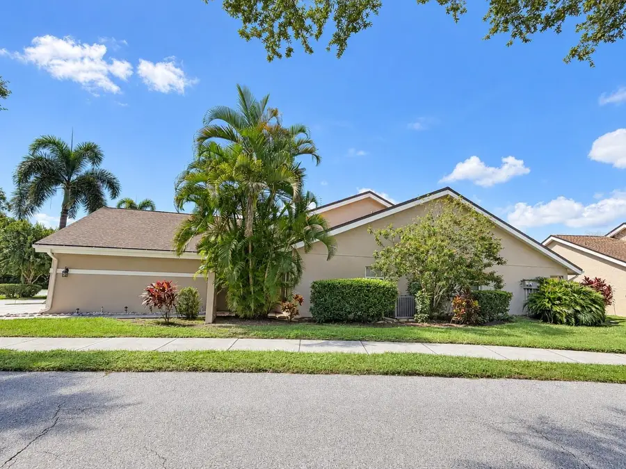5706 Monte Rosso Road, Sarasota, FL 34243 - #2
