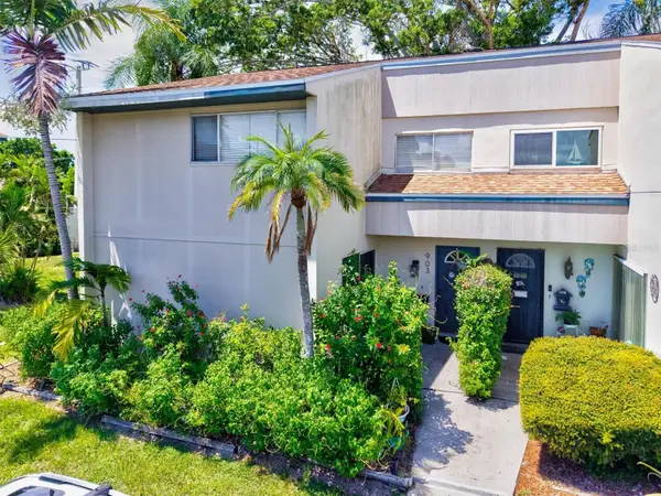 903 Byron Lane, SARASOTA, FL 34243