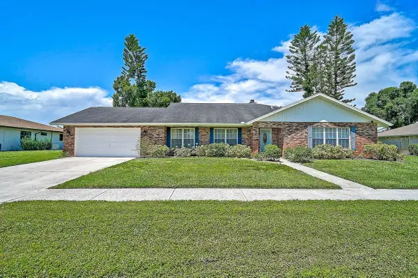 1113 Derian Place, NOKOMIS, FL 34275