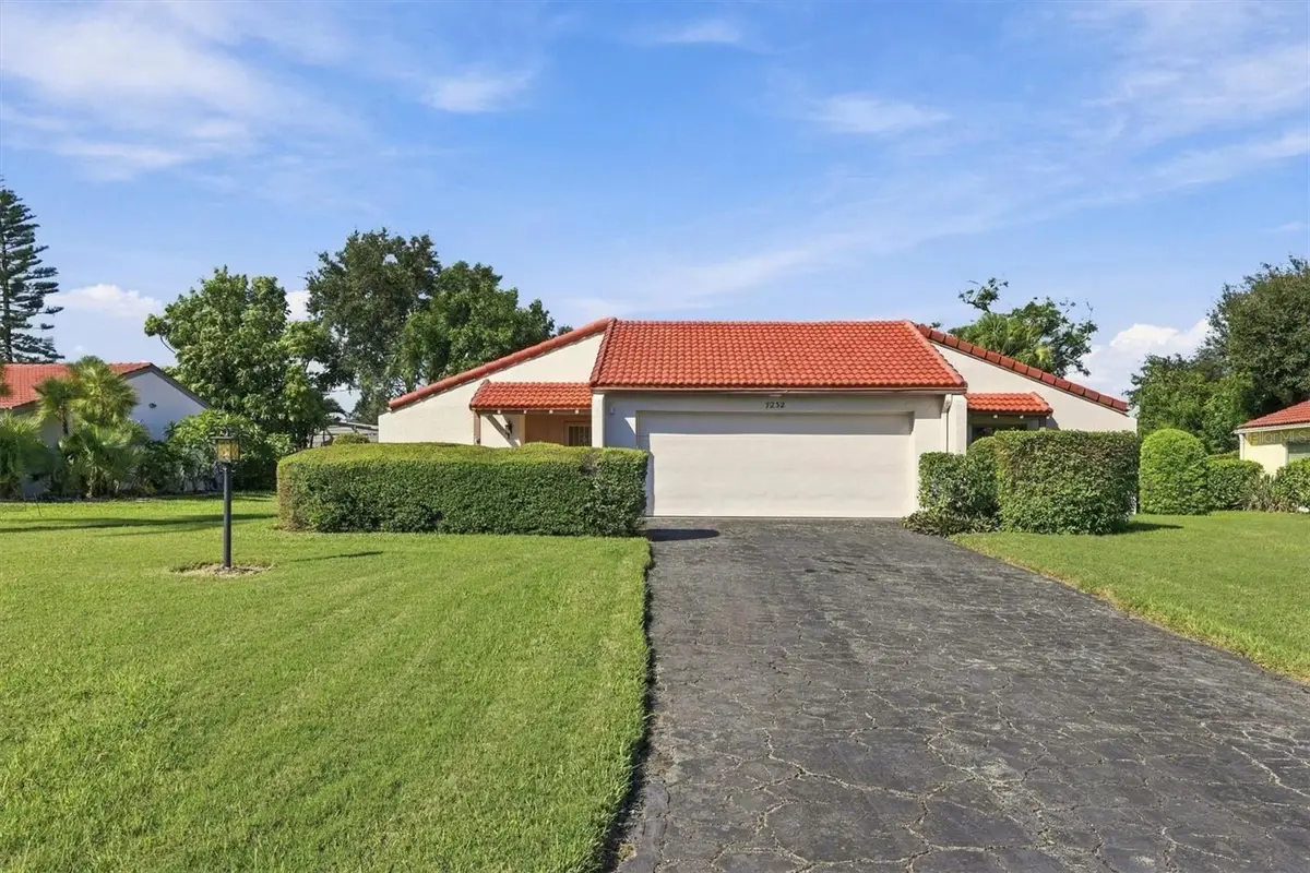 7232 Las Casas Drive #7232, Sarasota, FL 34243 - #1