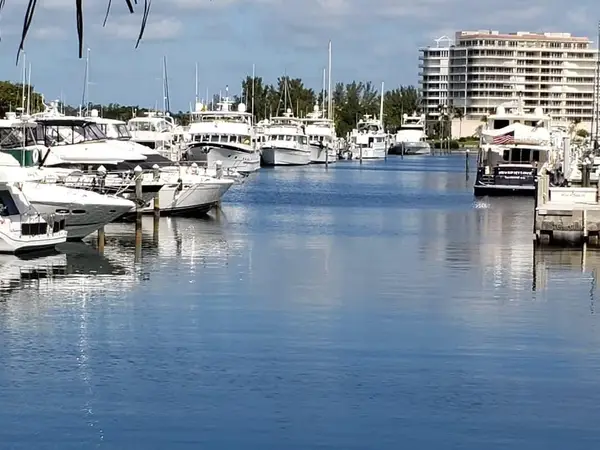 2800 Harbourside Drive Drive #M-10, LONGBOAT KEY, FL 34228