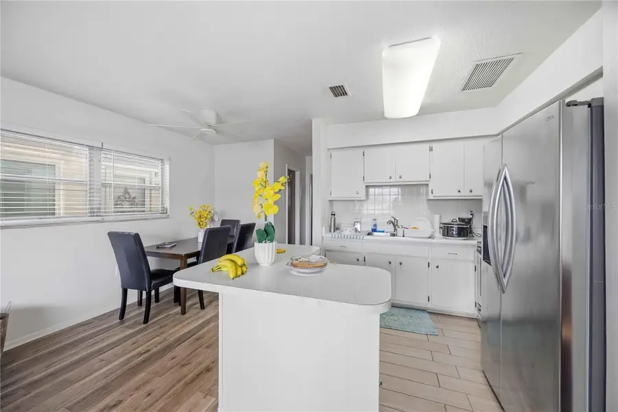 525 Manatee Court #10, Venice, FL 34285 - #3
