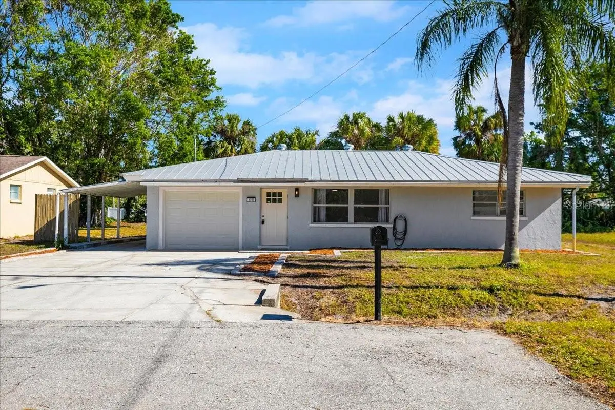 6243 Carlton Avenue, Sarasota, FL 34231 - #1