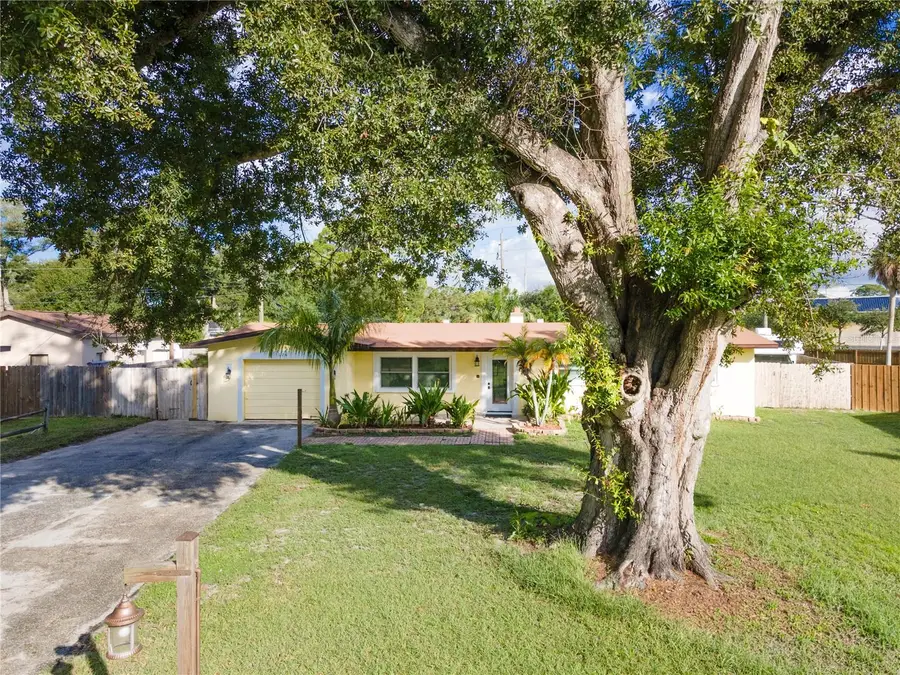 1126 Carmella Circle, Sarasota, FL 34243 - #2