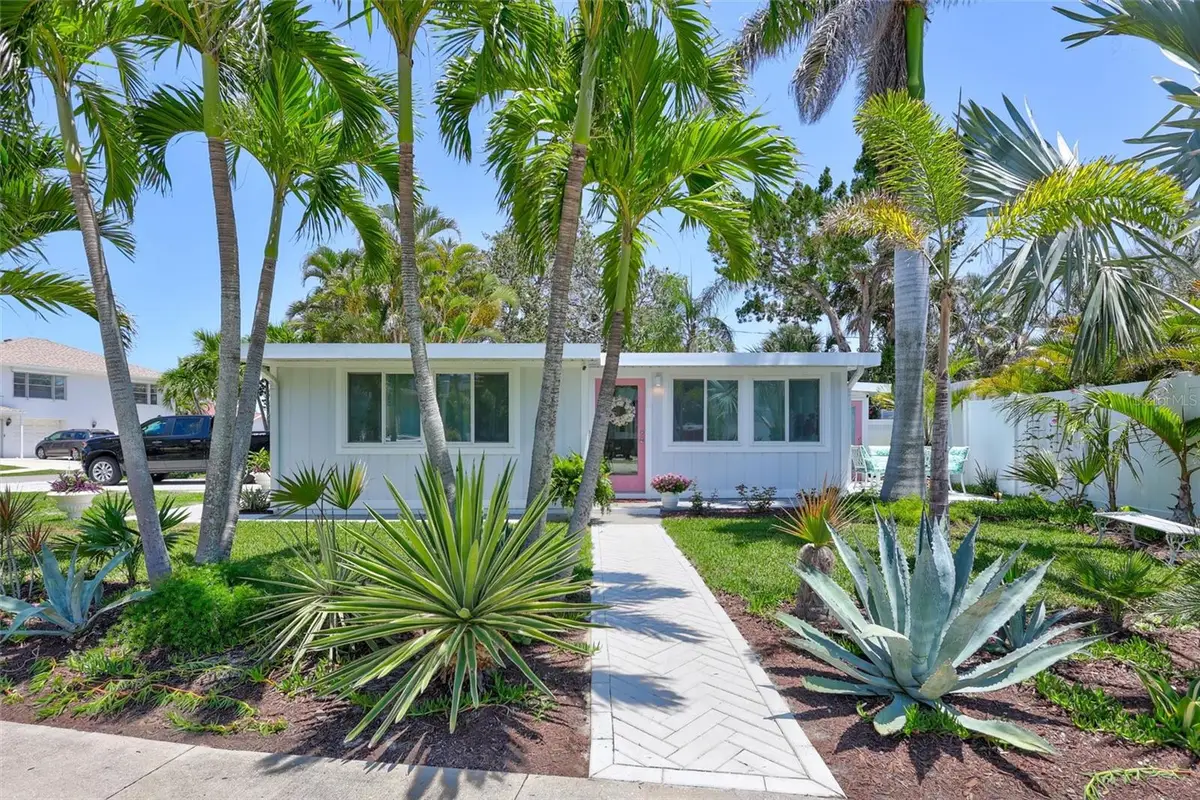 643 Calle Del Otono, Sarasota, FL 34242 - #1