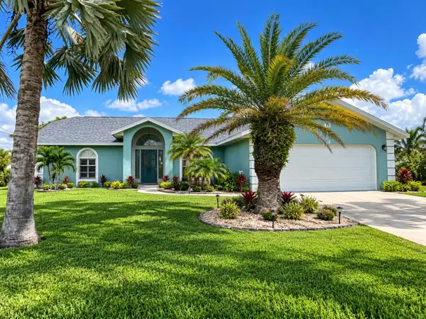 18114 Petoskey Circle, PORT CHARLOTTE, FL 33948
