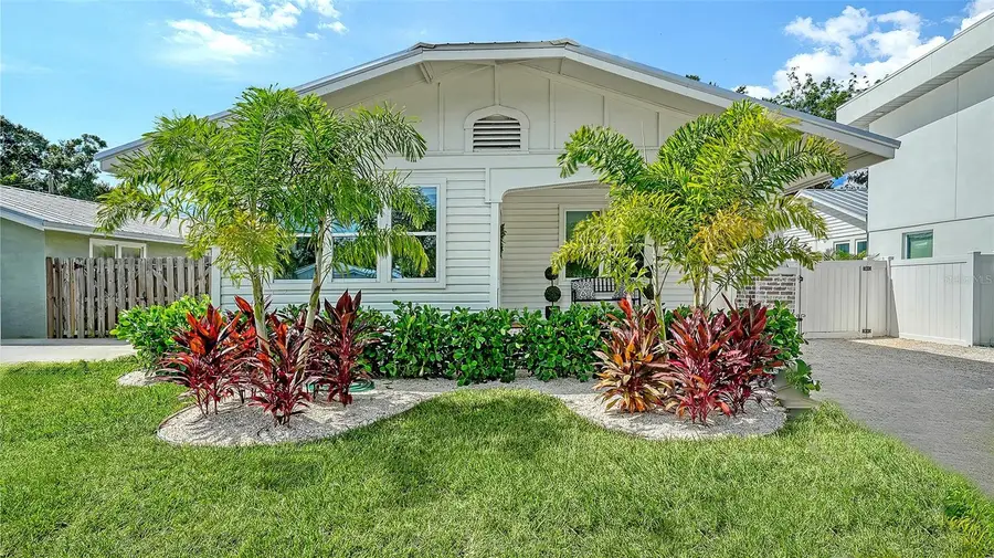 2546 Loma Linda Street, Sarasota, FL 34239 - #2
