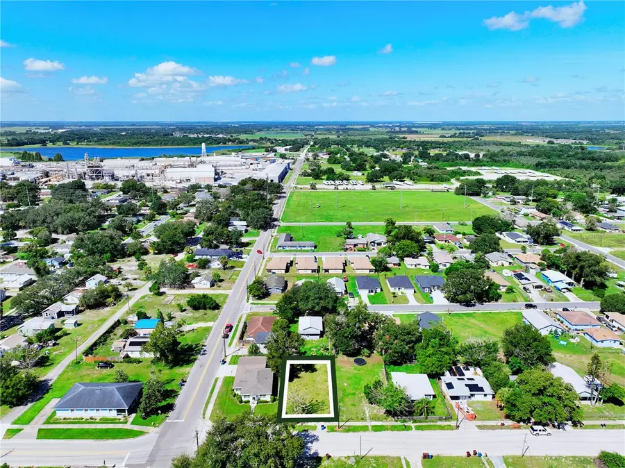 307 E Street, Lake Wales, FL 33853 - #3