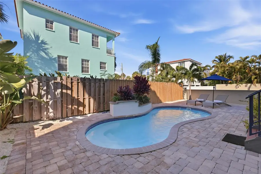 4006 5th Avenue, Holmes Beach, FL 34217 - #3