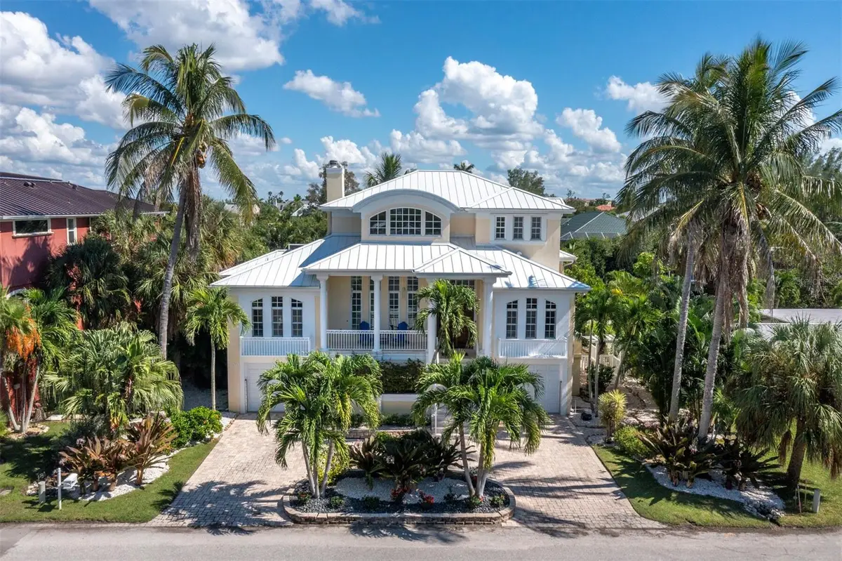 550 Norton Street, Longboat Key, FL 34228 - #1
