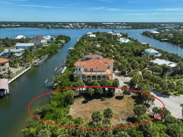 61 Palm Drive, PLACIDA, FL 33946