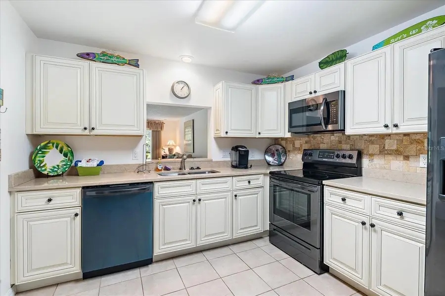 211 Pineneedle Drive #211, Bradenton, FL 34210 - #3